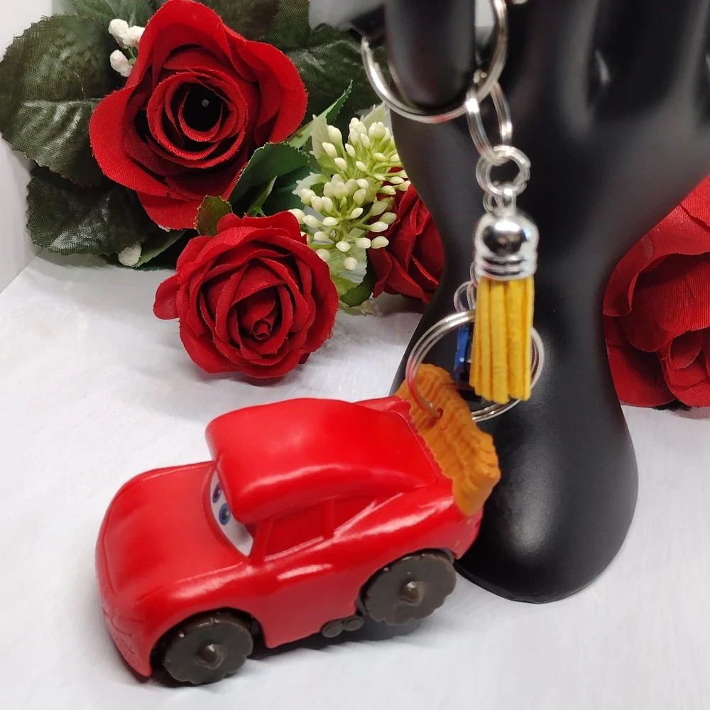 ⭐ Disney Cars Lightning McQueen Custom Keychain
